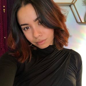 Meet your Posher, Chloe